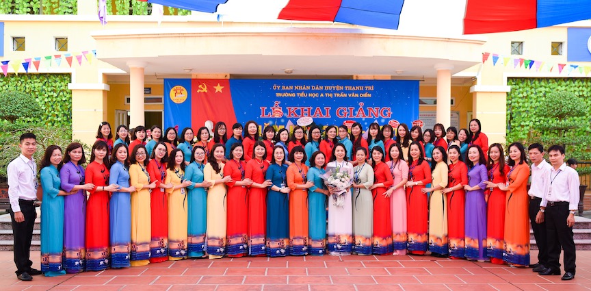 Trường[-]Tiểu[-]học[-]A[-]Thị[-]trấn[-]Văn[-]Điển[-]tưng[-]bừng[-]khai[-]giảng[-]năm[-]học[-]mới[-]